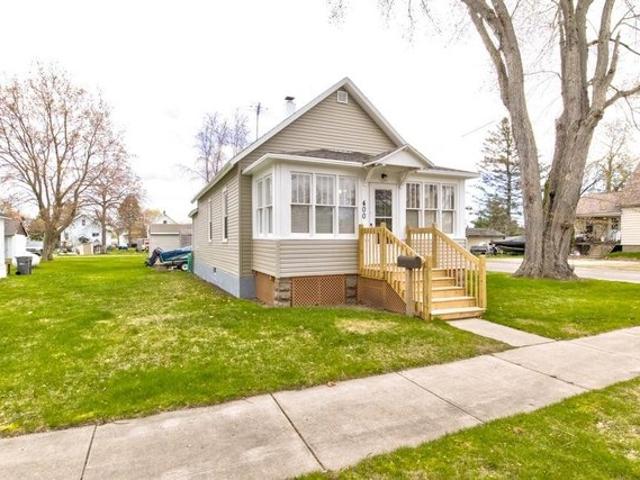 House for sale in Marinette, Wisconsin
