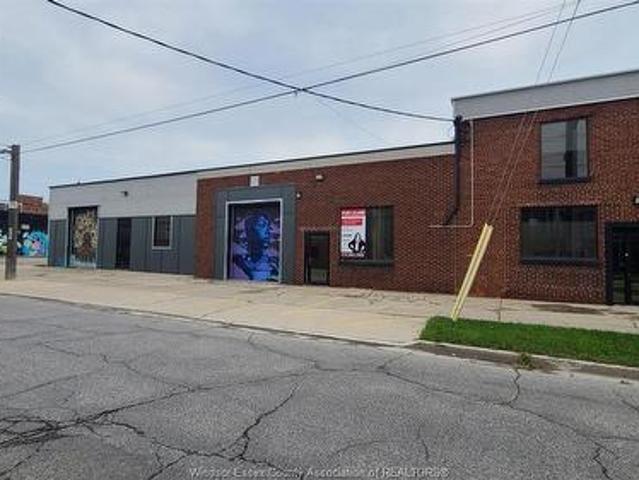 Commercial for rent in City Centre, Windsor
