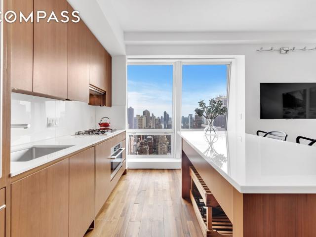 Condo for sale in Manhattan Community Board 5, New York