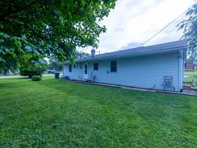 House for sale in Farmland, Indiana