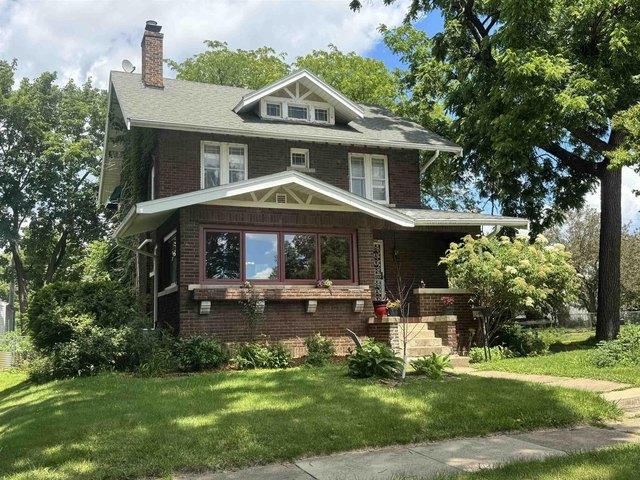 House for sale in Waterloo, Iowa
