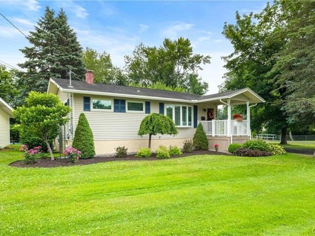 House for sale in Oneida, New York