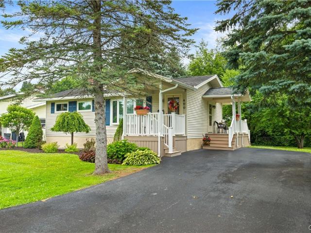 House for sale in Oneida, New York