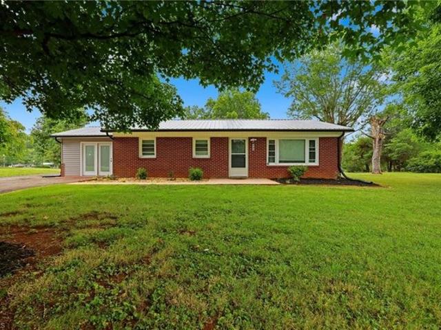 House for sale in Millers Creek, North Carolina