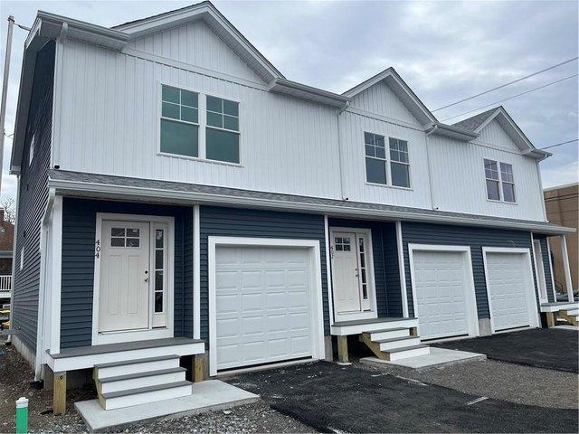 Townhouse for sale in East Providence, Rhode Island