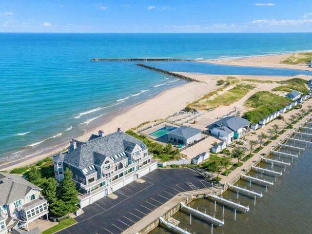Condo for sale in New Buffalo, Michigan