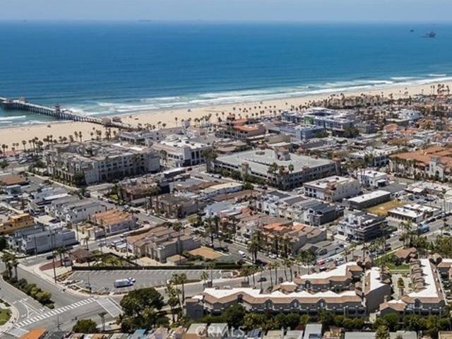Condo for sale in Huntington Beach, California