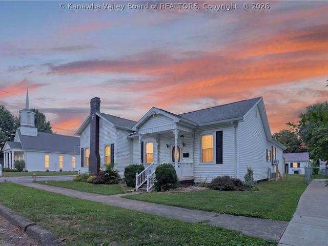 House for sale in Ravenswood, West Virginia