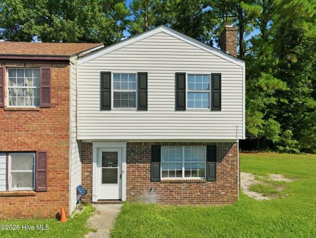 Townhouse for sale in Jacksonville, North Carolina