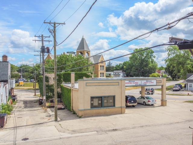 Property for sale in Mchenry, Illinois