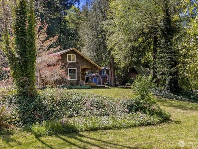 House for sale in Hoodsport, Washington