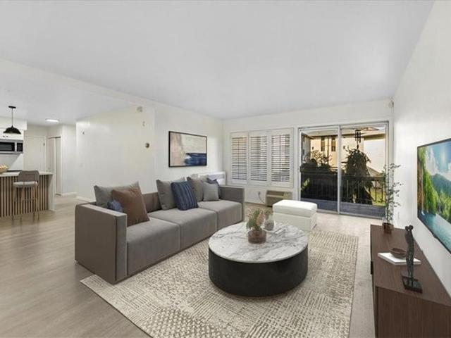 Condo for sale in Warwick, Rhode Island