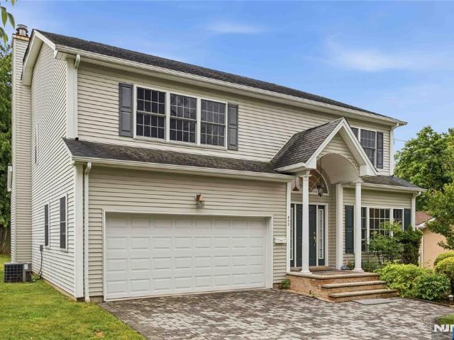 House for sale in Northvale, New Jersey
