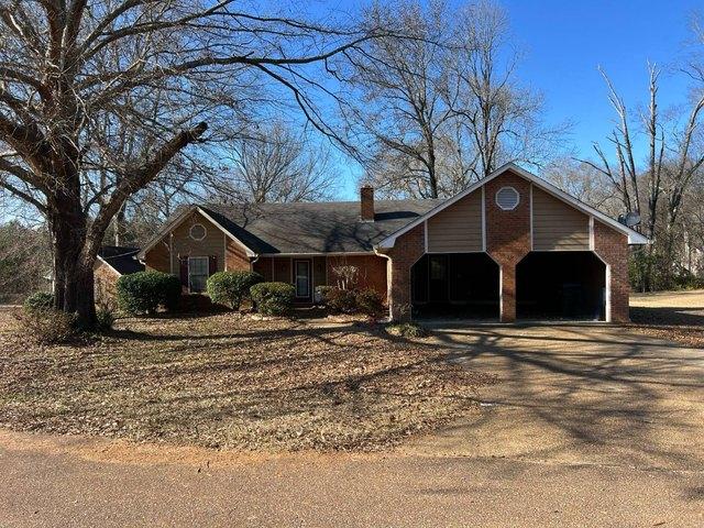 House for sale in Grenada, Mississippi