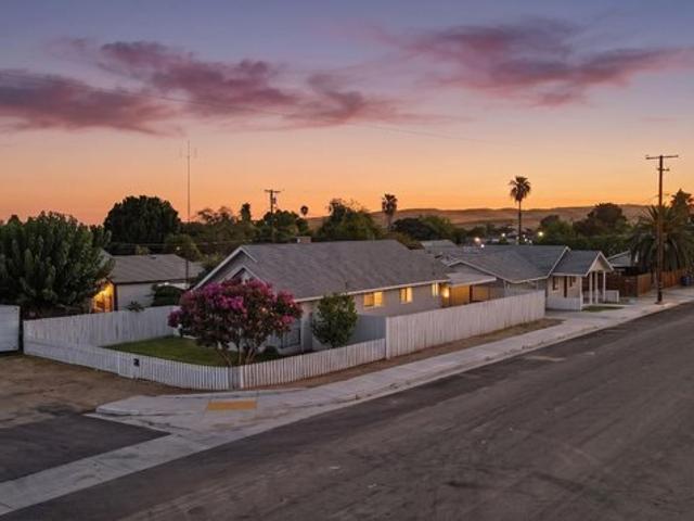 House for sale in Taft, California