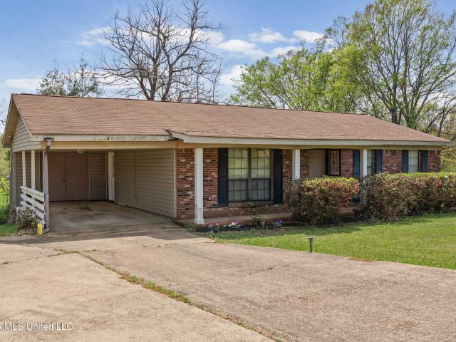 House for sale in Tate, Mississippi