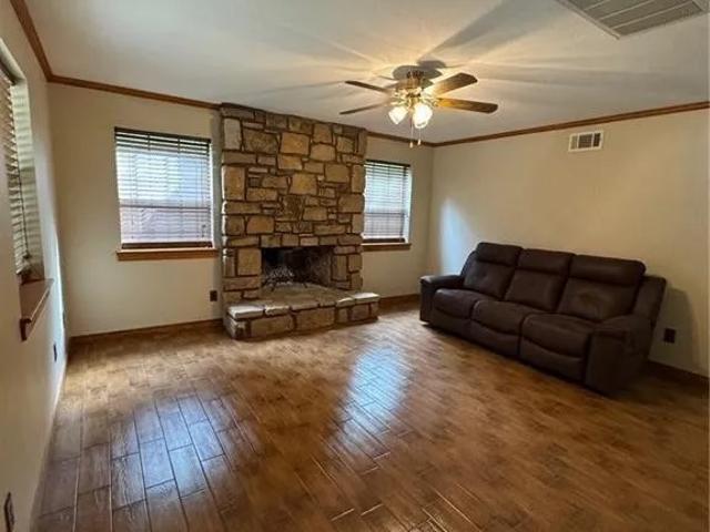 House for sale in Hackett, Sebastian County