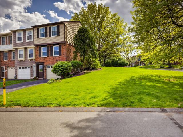 Townhouse for sale in Cuddy, Pennsylvania
