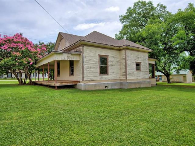 House for sale in Saint Jo, Texas