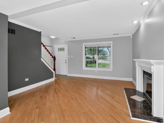 Townhouse for sale in Aurora, Illinois
