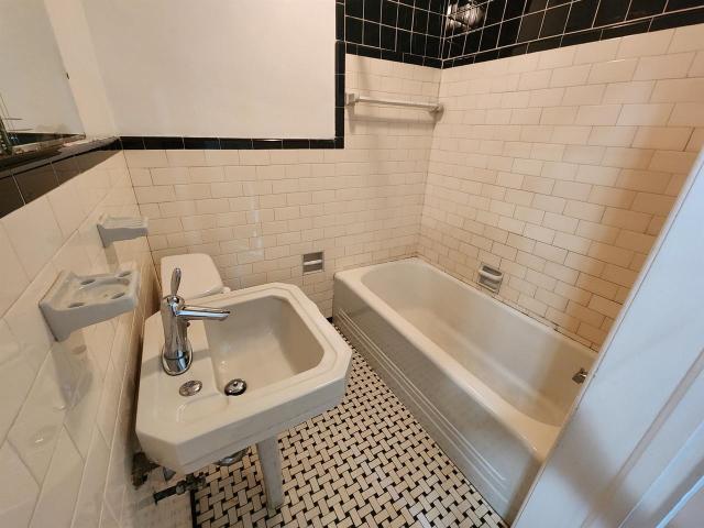 Apartment for rent in Mulhurst Bay, Ontario