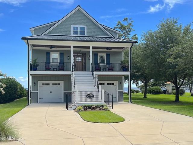 House for sale in Oriental, North Carolina