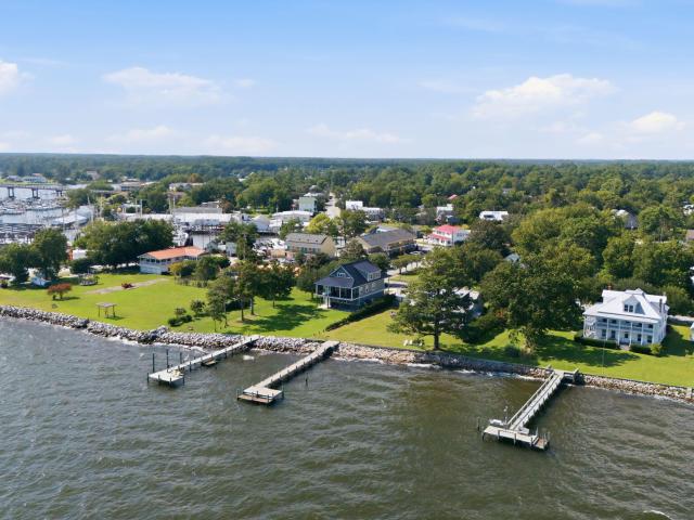 House for sale in Oriental, North Carolina