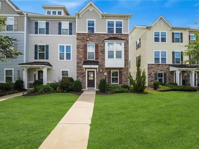 Townhouse for sale in Virginia