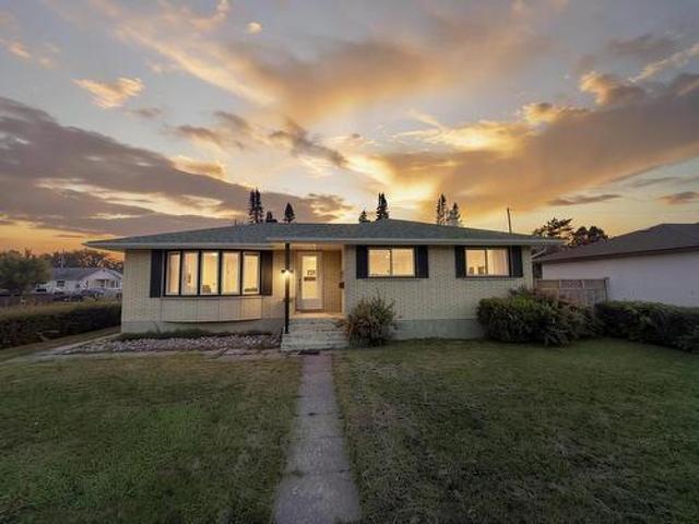 House for sale in Thunder Bay, Ontario