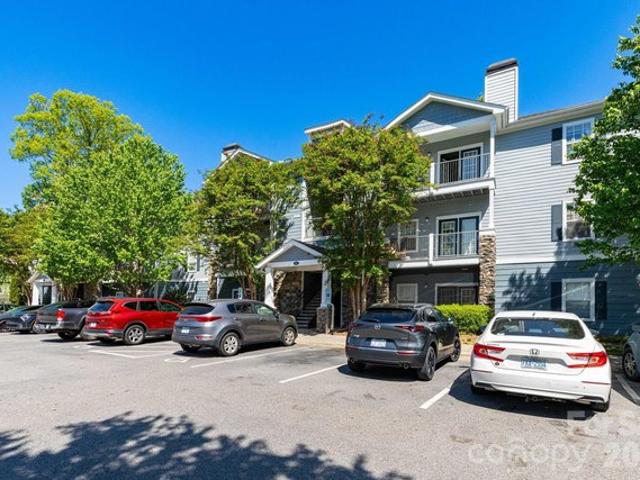 Condo for sale in Candler, North Carolina