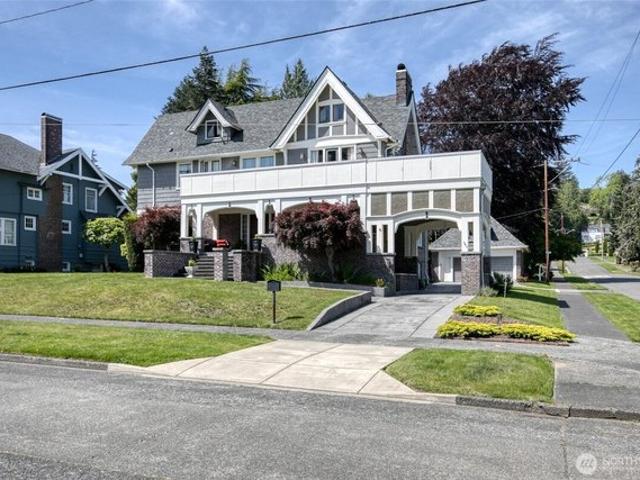 House for sale in Aberdeen, Washington