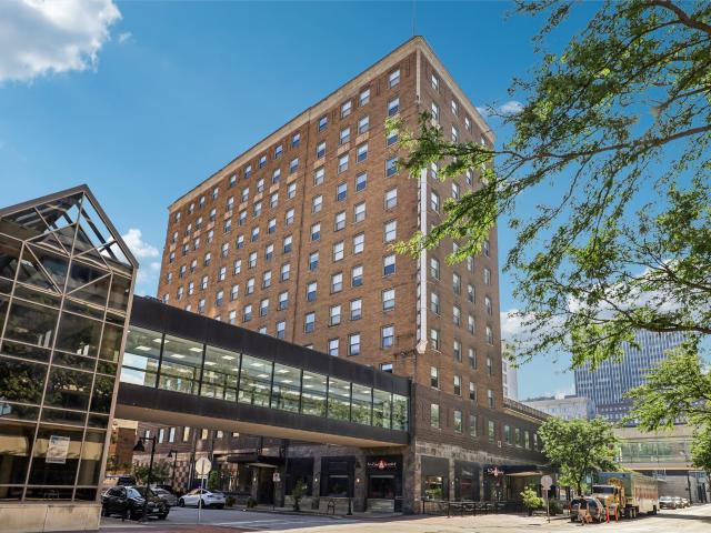 Condo for sale in Des Moines, Iowa