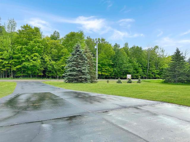 House for sale in Bark River
