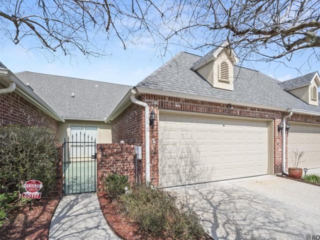 Townhouse for sale in Gonzales, Louisiana