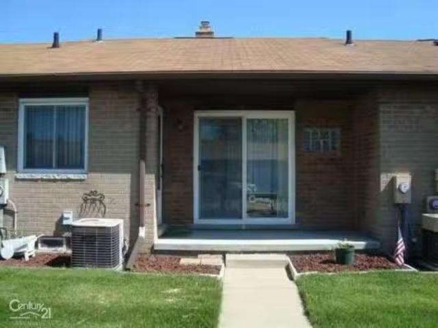Condo for rent in Sterling Heights