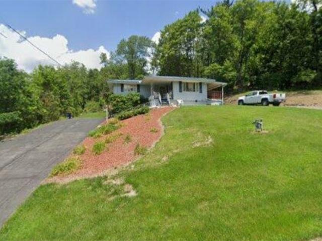 House for sale in Bakerstown, Pennsylvania