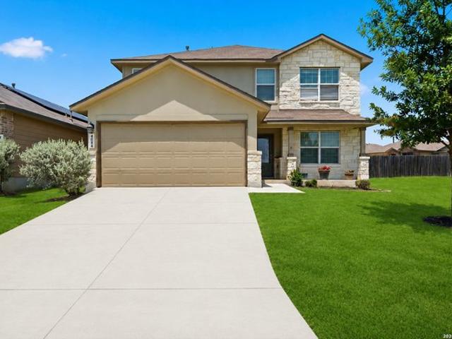 House for sale in Saint Hedwig, Texas