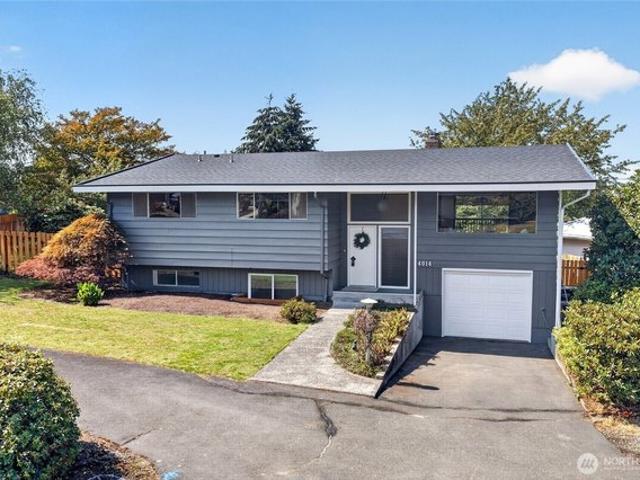 House for sale in University Place, Washington