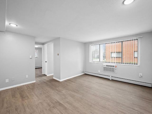 Apartment for rent in Kamms Corner, Cleveland