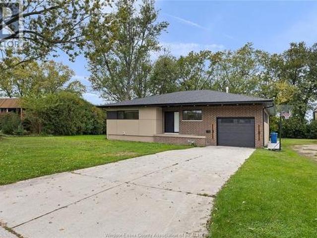 House for sale in South Windsor, Windsor
