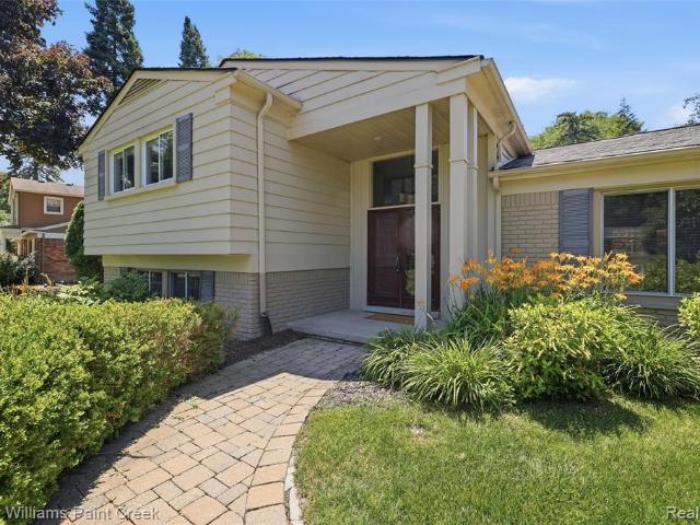 House for sale in West Bloomfield, Michigan