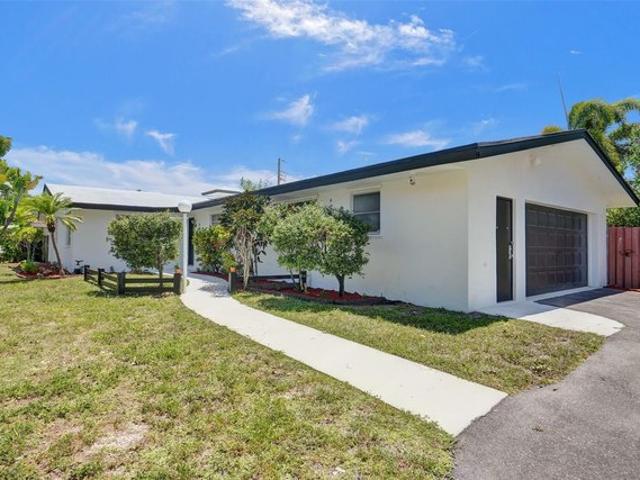 House for sale in Oakland Park, Florida