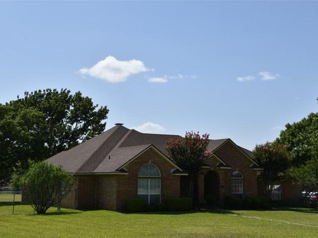House for sale in Ellis, Texas