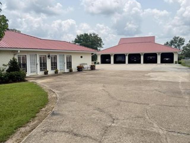 House for sale in Mccomb, Mississippi