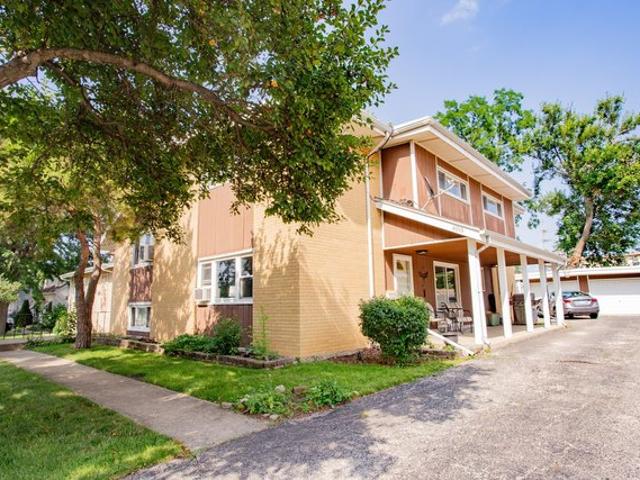House for sale in Schiller Park, Illinois