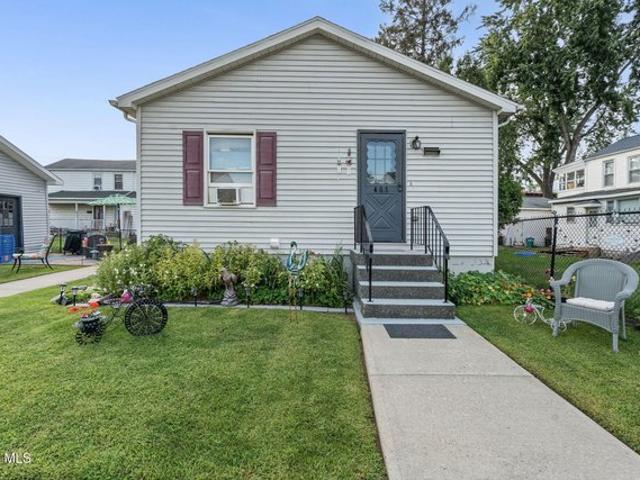 House for sale in Watervliet, New York