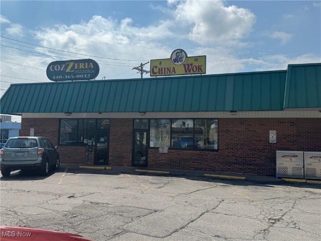 Commercial for sale in Elyria