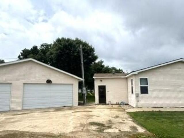 House for sale in Hayti, Hamlin County