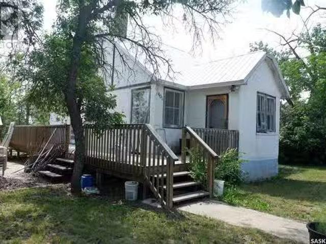 House for sale in Assiniboia, Saskatchewan