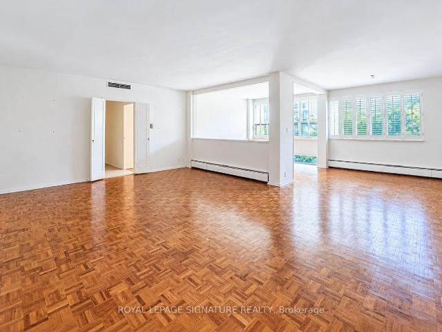 Condo for rent in Toronto—St. Paul's, Toronto